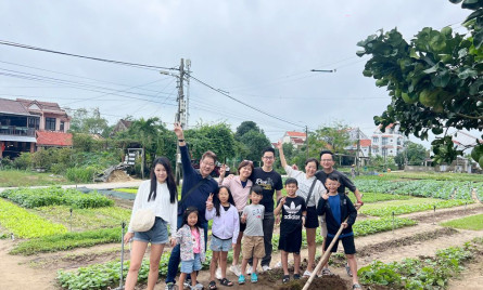 Aromatic Adventures: Exploring the Herbs of Tra Que Vegetable Village