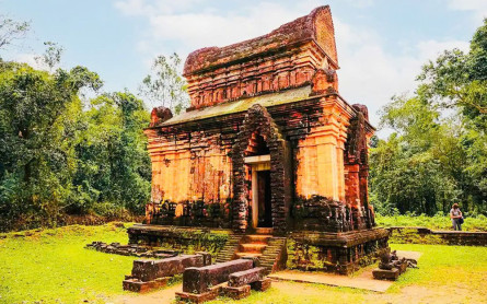 My Son Sanctuary: Go Solo or Guided Tour? The Inside Scoop!
