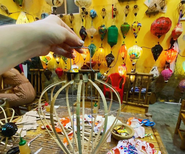 Lantern Making Class In Hoi An – Lantern Making Class Experience