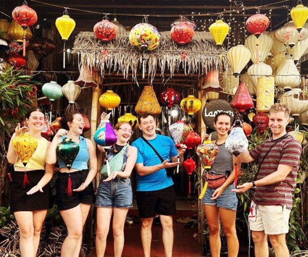 Lantern Making Class In Hoi An – Lantern Making Class Experience